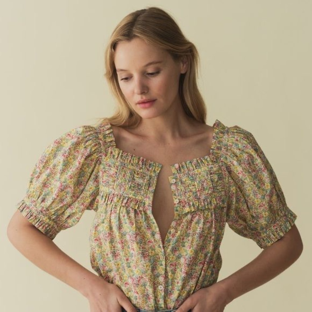 Doen Dôen Farley Floral Smocked Women's Top size M liberty fabric